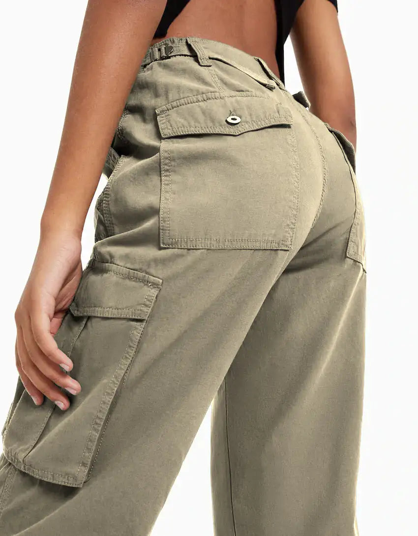 AEK Apparel Women's Cargo Pants